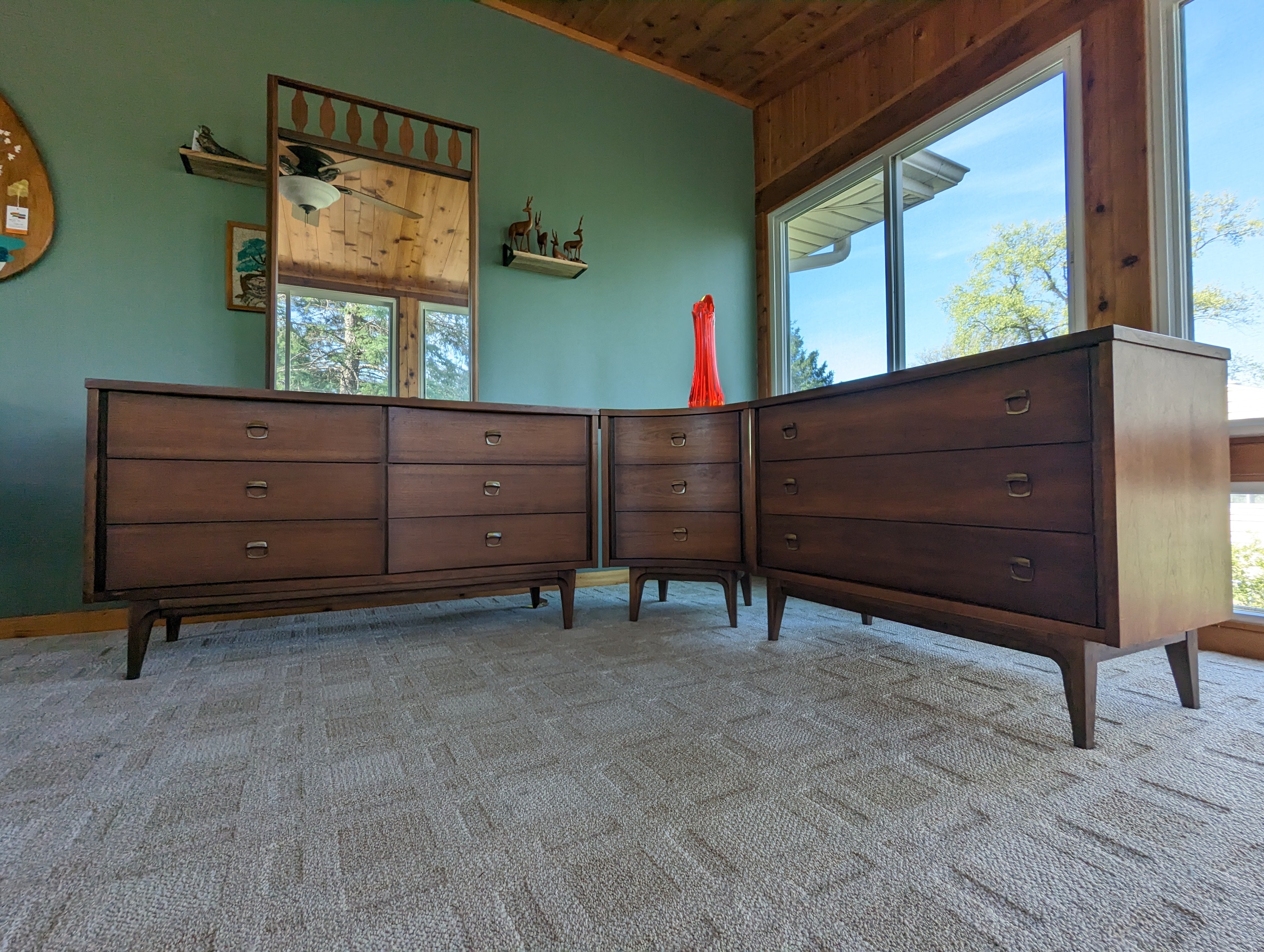 Set of 3 Johnson Carper L-Shaped Dresser Set