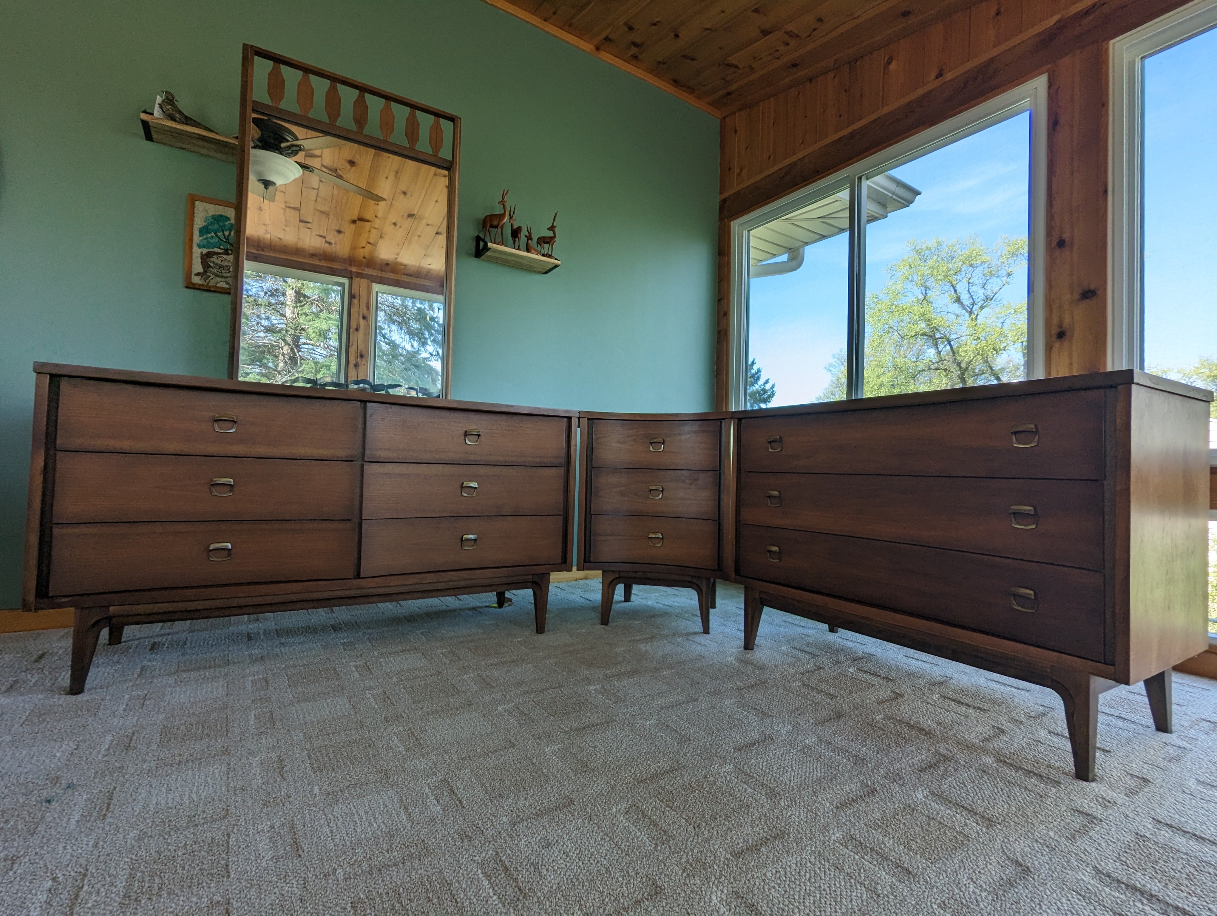 Set of 3 Johnson Carper L-Shaped Dresser Set