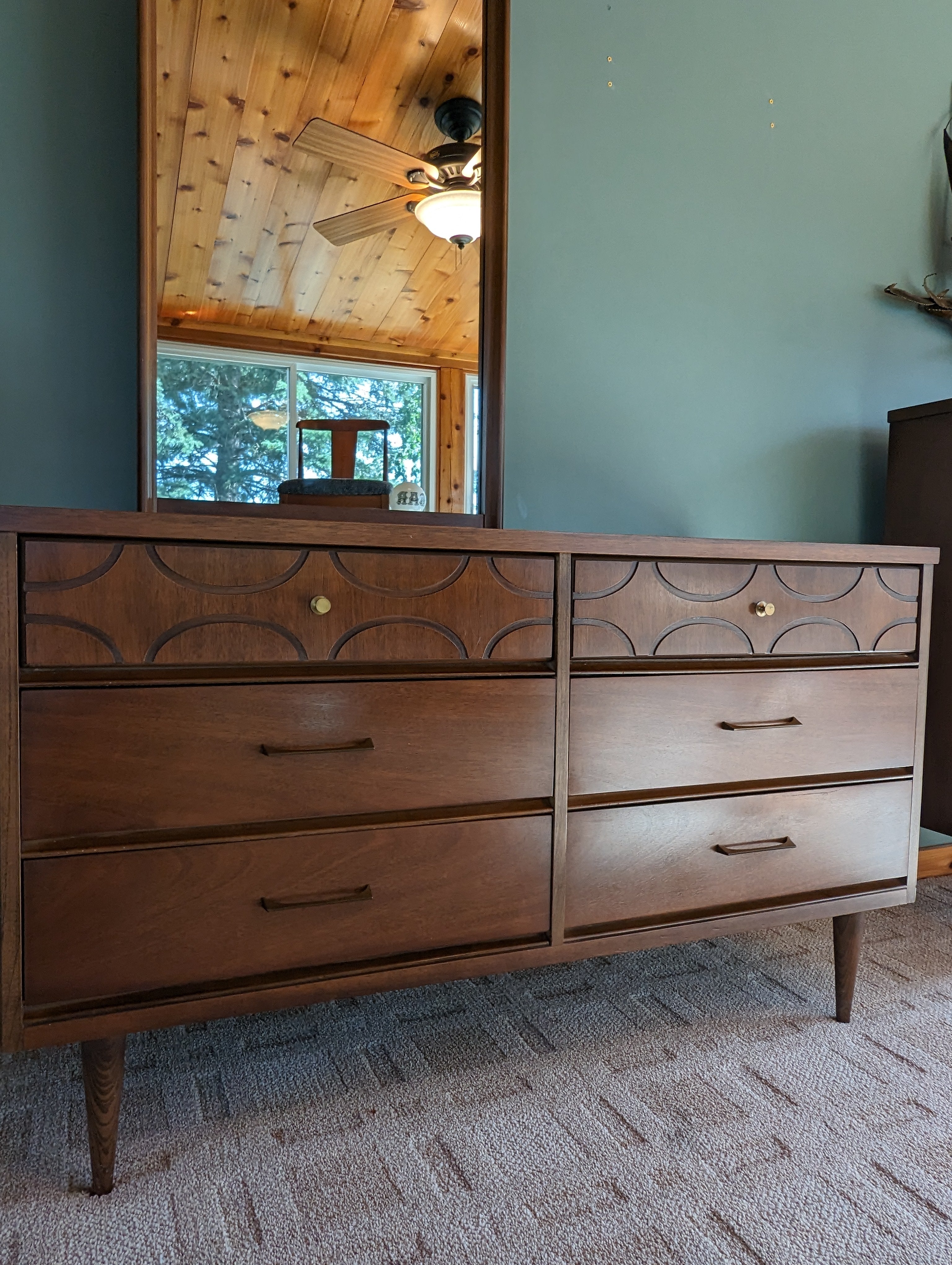 Mid Century Modern Bassett Appreciation Dresser Set Mid Century Modern Bassett Appreciation Dresser Set