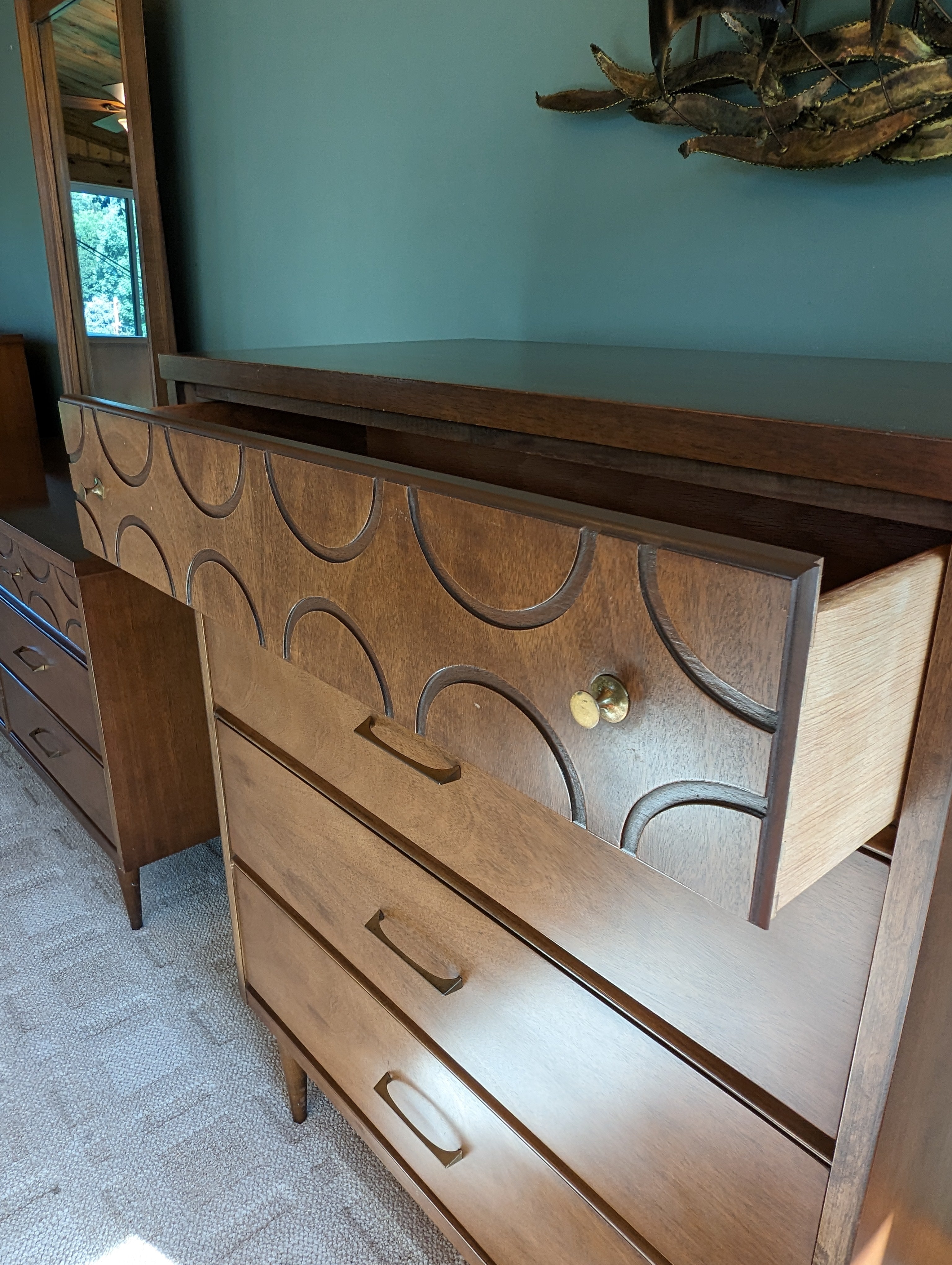 Mid Century Modern Bassett Appreciation Dresser Set Mid Century Modern Bassett Appreciation Dresser Set